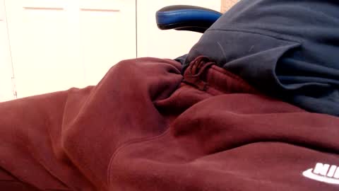 Snapshot of 1dad2plz chatting on February 25, 2025, 2:33 pm i erupt if you suck ur nipples 4 me and look at the camera while watching me online show from February 25, 2025, 2:33 pm