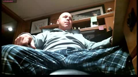 1hungleft4u online show from September 21, 2025, 1:24 pm