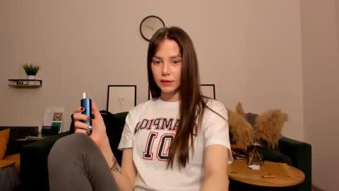 Snapshot of 1i1ypa1mer chatting on March 6, 2026, 8:38 pm Lily 3 online show from March 6, 2026, 8:38 pm