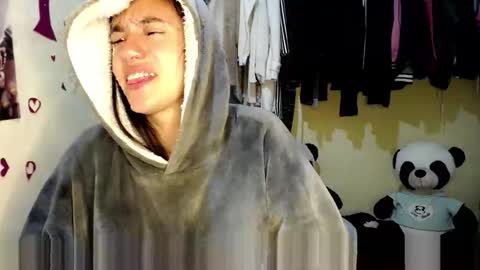 1kandylove online show from September 10, 2025, 1:38 am