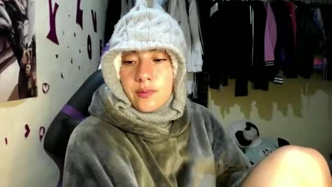 1kandylove online show from October 5, 2025, 4:33 am