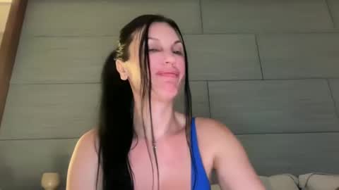 Onna online show from October 20, 2025, 4:02 am