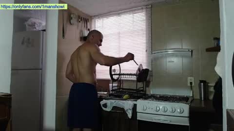 Snapshot of 1manshow11 chatting on May 6, 2026, 10:04 pm 1manshow11 online show from May 6, 2026, 10:04 pm