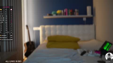 Marie online show from February 14, 2025, 1:56 am