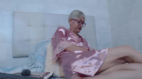 Snapshot of 1miss_monserrate chatting on January 9, 2025, 12:30 pm Miss Monserrate online show from January 9, 2025, 12:30 pm