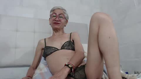 Snapshot of 1miss_monserrate chatting on February 10, 2025, 1:55 pm Miss Monserrate online show from February 10, 2025, 1:55 pm