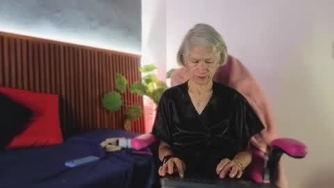 Snapshot of 1miss_monserrate chatting on February 7, 2026, 1:04 pm Miss Monserrate online show from February 7, 2026, 1:04 pm