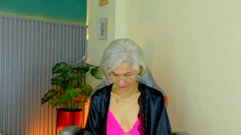 Miss Monserrate online show from June 17, 2026, 2:07 pm