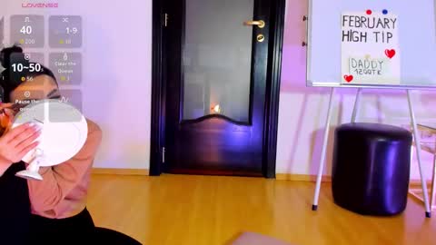 Snapshot of 1munique chatting on February 28, 2026, 10:27 am Moona online show from February 28, 2026, 10:27 am