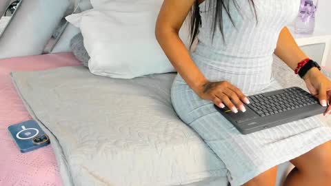 Snapshot of 1naughty_milf chatting on December 14, 2024, 1:38 pm Luisa online show from December 14, 2024, 1:38 pm