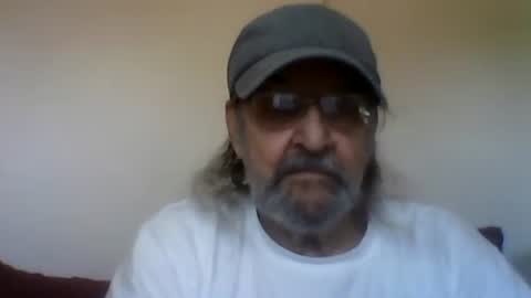 Snapshot of 1valentine chatting on October 31, 2025, 7:04 pm 1valentine online show from October 31, 2025, 7:04 pm