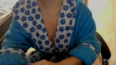 1your_hot_girls online show from February 9, 2025, 11:47 am