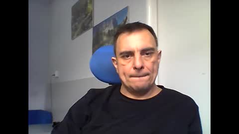 Snapshot of 2025eyesforyou chatting on February 8, 2026, 8:29 am 2025eyesforyou online show from February 8, 2026, 8:29 am