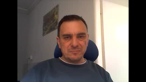 Snapshot of 2025eyesforyou chatting on April 5, 2026, 7:49 am 2025eyesforyou online show from April 5, 2026, 7:49 am