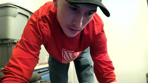 AlecurClit online show from December 8, 2024, 4:07 pm