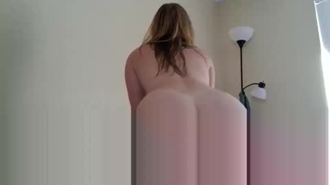 22chloe22 online show from November 22, 2025, 7:35 pm