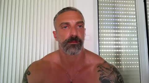Snapshot of 22colin22 chatting on June 23, 2026, 1:20 pm Nik online show from June 23, 2026, 1:20 pm