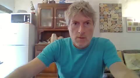 22esserre online show from September 17, 2025, 11:23 am