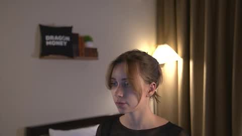 Snapshot of 2girls_1dream chatting on February 16, 2026, 2:35 pm Elley online show from February 16, 2026, 2:35 pm