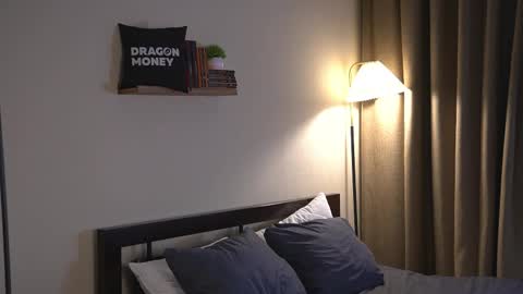 Snapshot of 2girls_1dream chatting on March 4, 2026, 2:23 pm Elley online show from March 4, 2026, 2:23 pm