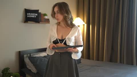 Elley  online show from May 13, 2026, 2:36 pm