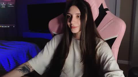 Lina       free control in pvt online show from March 15, 2026, 5:19 pm