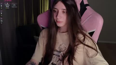 Lina       free control in pvt online show from April 1, 2026, 8:06 pm