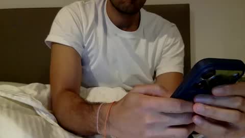 2london10 online show from December 19, 2025, 10:17 pm