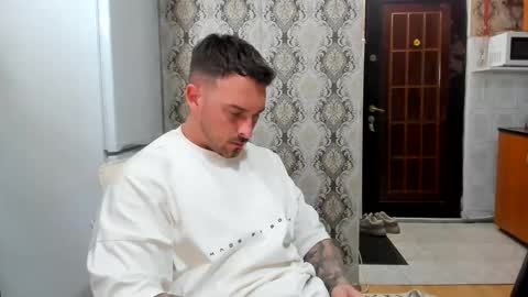 2sexymuscles online show from May 15, 2026, 9:11 pm