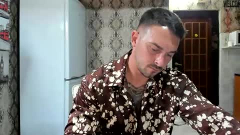 2sexymuscles online show from June 16, 2026, 7:49 pm