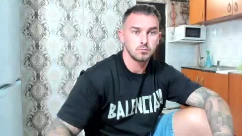 2sexymuscles online show from July 21, 2026, 7:38 pm