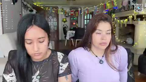 Snapshot of 2summerlove2 chatting on June 30, 2026, 7:15 pm Dalilah and Tarah online show from June 30, 2026, 7:15 pm