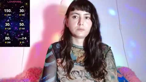 Eva online show from June 9, 2026, 8:42 pm