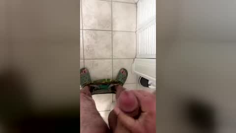 Snapshot of 3legs4days chatting on July 23, 2026, 8:12 am 3legs online show from July 23, 2026, 8:12 am