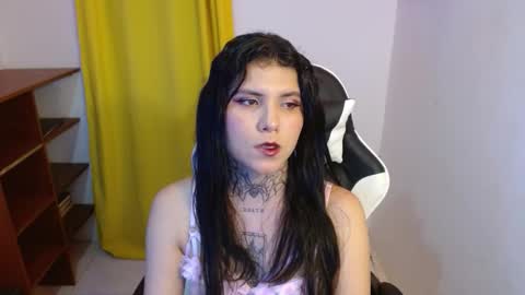 Snapshot of 3rika_gomez chatting on October 31, 2025, 10:44 pm erika online show from October 31, 2025, 10:44 pm