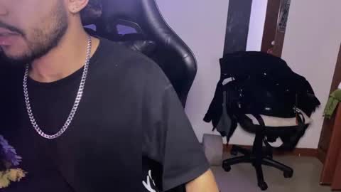 E V I L online show from November 30, 2025, 11:31 pm