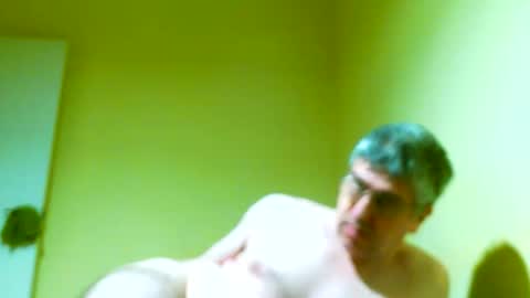 Snapshot of 41bigdick41 chatting on May 16, 2026, 4:42 am 41bigdick41 online show from May 16, 2026, 4:42 am
