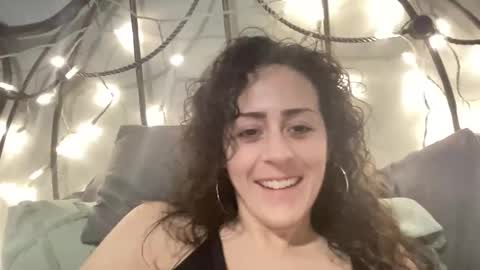 Snapshot of 420kc_couple chatting on February 16, 2026, 2:29 am KC420Couple online show from February 16, 2026, 2:29 am