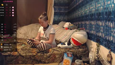 420stonerchick online show from March 26, 2026, 1:38 pm