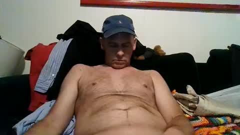 Snapshot of 4nuf chatting on September 17, 2025, 8:38 am 4nuf online show from September 17, 2025, 8:38 am