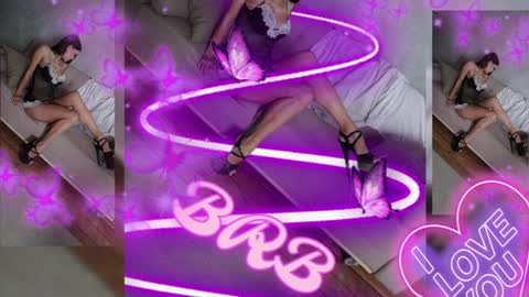 Snapshot of 666mia666 chatting on December 8, 2024, 7:05 am Mia my pvt is open and lovense is active online show from December 8, 2024, 7:05 am