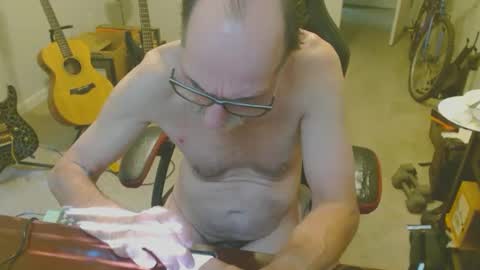 6stringer62 online show from September 27, 2025, 6:13 pm