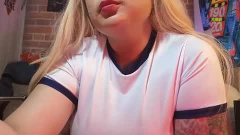 Snapshot of 777lucycosplay chatting on November 27, 2025, 11:18 pm Lucycosplay777 online show from November 27, 2025, 11:18 pm