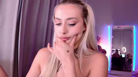 Snapshot of 7loren_wood7 chatting on May 6, 2026, 4:23 pm Loren Wood online show from May 6, 2026, 4:23 pm