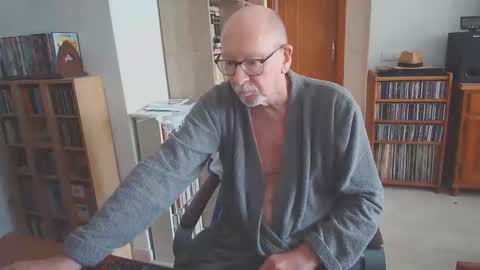 Snapshot of 7thsojourn chatting on November 5, 2025, 9:53 am Papi online show from November 5, 2025, 9:53 am