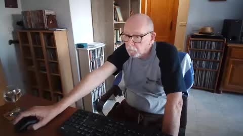  Papi  online show from April 19, 2026, 6:10 pm