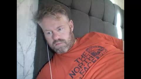 Snapshot of 81jonnyx chatting on December 19, 2024, 11:39 am 81jonnyx online show from December 19, 2024, 11:39 am