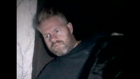 Snapshot of 81jonnyx chatting on December 19, 2024, 11:14 pm 81jonnyx online show from December 19, 2024, 11:14 pm