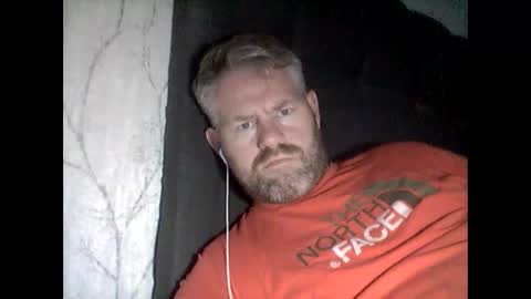 Snapshot of 81jonnyx chatting on December 23, 2024, 3:23 pm 81jonnyx online show from December 23, 2024, 3:23 pm