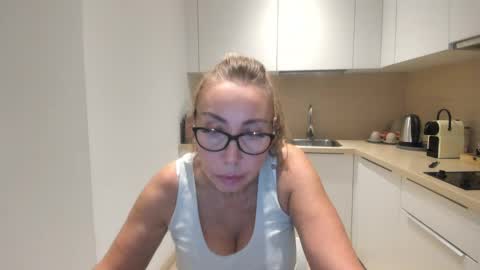 8ciara online show from November 13, 2025, 1:21 pm